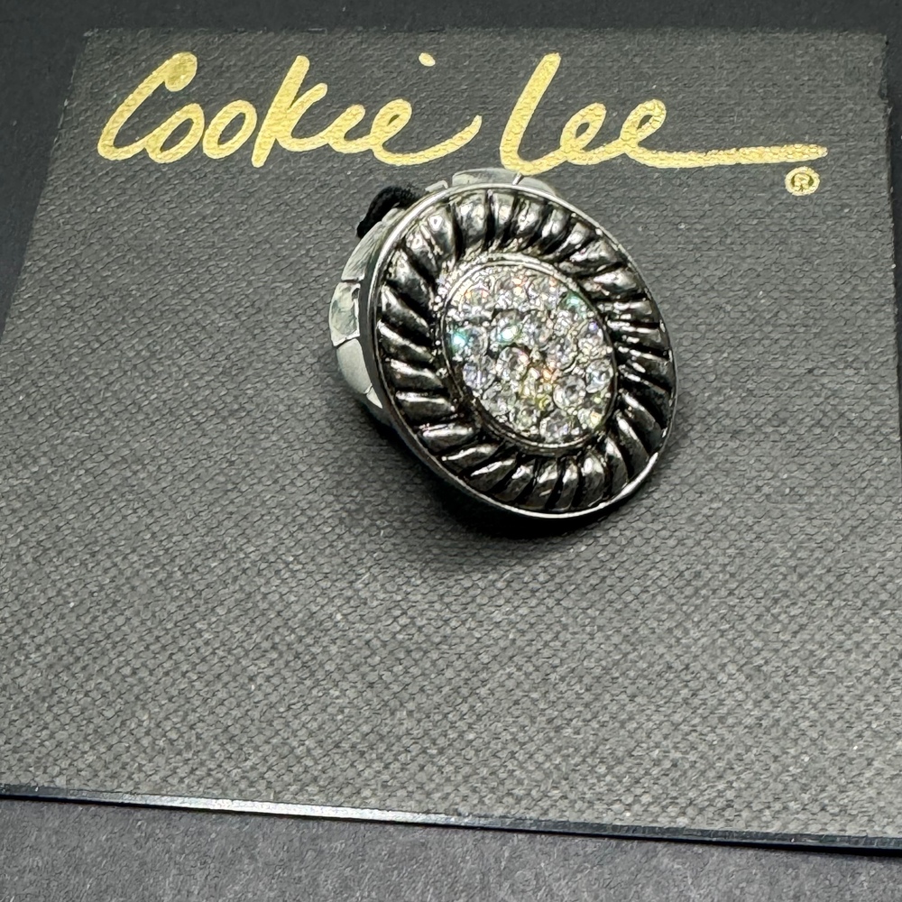 Vintage Cookie Lee Silver Oval Rope Twist Pavé Statement Stretch Ring Swarovski